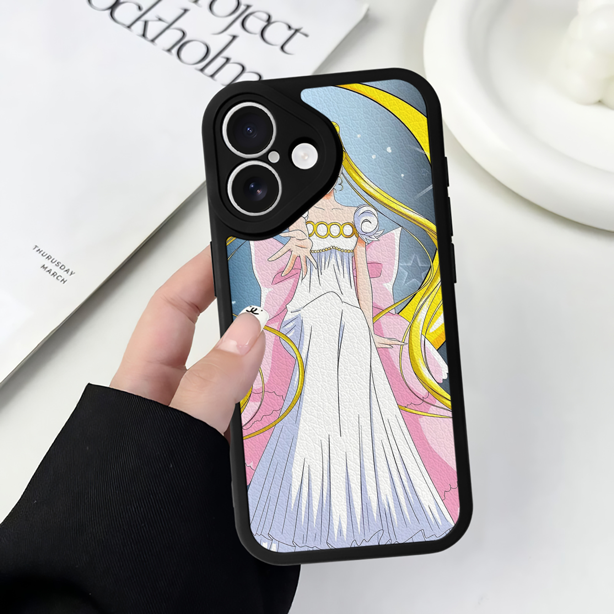 （画像用） 美少女戦士セーラームーン Sailor Moon 【iPhone 16シリーズ対応】シリコンスマホケース（レザー調） 材質：シリコン